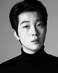 영화배우인 김진우의 대표 이미지