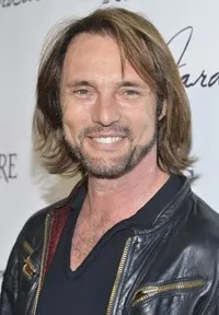 영화배우인 제임스 와일더의 대표 이미지