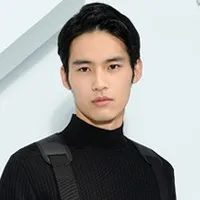 탤런트인 미즈카미 코시의 대표 이미지