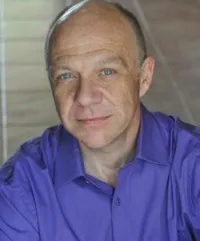 영화배우인 데이빗 플레처-홀의 대표 이미지