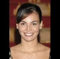 영화배우인 이네스 사스트레의 대표 이미지