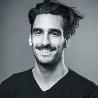 영화배우인 가브리엘 달메이다 프레이타스의 대표 이미지