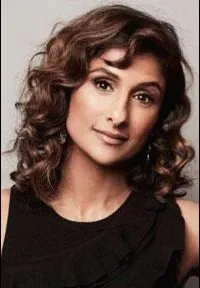 영화배우인 사라유 블루의 대표 이미지