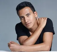 배우, 제작/기획인 호세 페시나의 대표 이미지