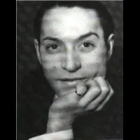 배우인 줄리앙 베르토의 대표 이미지