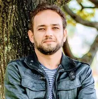 영화배우인 오스카 칼릭스토의 대표 이미지