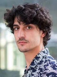 영화배우인 펠릭스 마티네즈의 대표 이미지