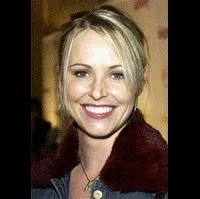 배우인 조시 비셀트의 대표 이미지