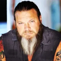 영화배우인 케빈 웨인의 대표 이미지