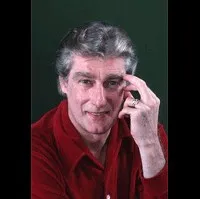 배우인 리차드 멀리건의 대표 이미지