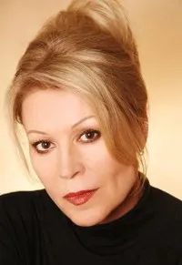 영화배우인 레슬리 이스터브룩의 대표 이미지