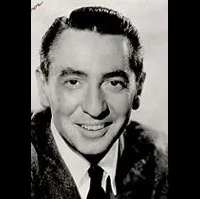 배우인 맥도날드 캐리의 대표 이미지