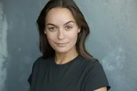 영화배우인 알라나 월레스의 대표 이미지