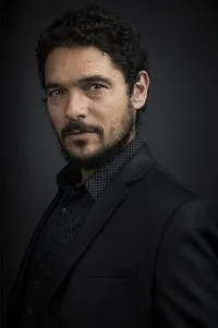 영화배우인 파블로 몰리네로의 대표 이미지