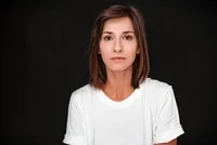 영화배우인 다나 로고즈의 대표 이미지