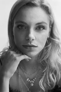 영화배우인 바네사 알렉산데르의 대표 이미지