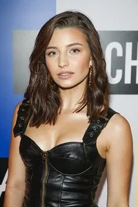 영화배우인 율리아 비에니아바-나르키에비치의 대표 이미지