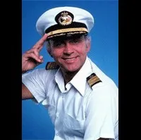 영화배우인 가빈 맥러드의 대표 이미지