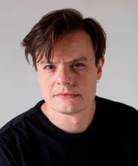 영화배우인 리노 무셀라의 대표 이미지