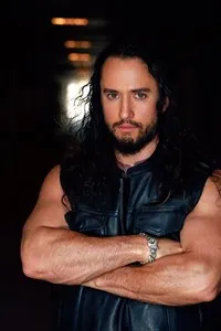 영화배우인 타일러 갈란트의 대표 이미지