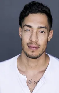 영화배우인 스코티 토바의 대표 이미지