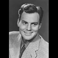 영화배우인 존 에이가의 대표 이미지