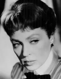 배우인 릴리 팔머의 대표 이미지