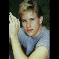 배우인 폴 셰어레어의 대표 이미지