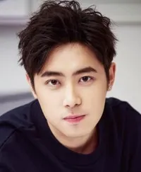 영화배우인 초욱의 대표 이미지