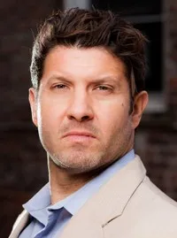 영화배우인 짐 탈만의 대표 이미지