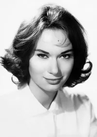 배우인 레아 마사리의 대표 이미지