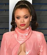 가수인 안드라 데이의 대표 이미지