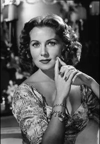 배우인 론다 플레밍의 대표 이미지