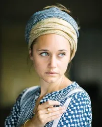 영화배우인 레나 칼리슈의 대표 이미지