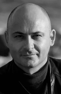 영화배우인 스티브 바스토니의 대표 이미지