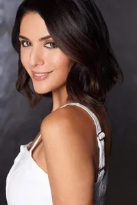 영화배우인 니오샤 누르의 대표 이미지