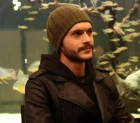 영화배우인 알페렌 두이마즈의 대표 이미지