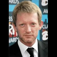 영화배우인 더글라스 헨셀의 대표 이미지