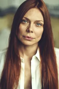 영화배우인 레베카 비탈라의 대표 이미지