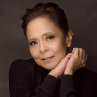 영화배우인 돌리 드 레온의 대표 이미지