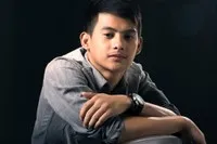 영화배우인 빈스 릴론의 대표 이미지