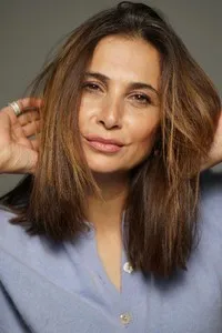 영화배우인 파라 브시에소의 대표 이미지