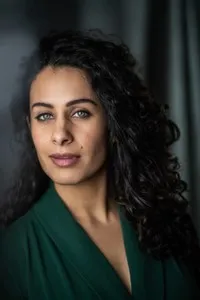 영화배우인 주만 파탈의 대표 이미지