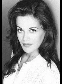 배우인 비너스 터조의 대표 이미지