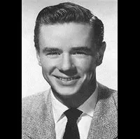 배우인 마샬 톰슨의 대표 이미지