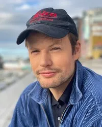 영화배우인 아이릭 새더의 대표 이미지