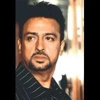 기타 제작진, 배우인 걸샨 그로버의 대표 이미지