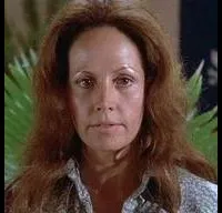 영화배우인 이젤라 베가의 대표 이미지