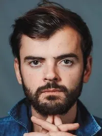 영화배우인 안톤 라펜코의 대표 이미지