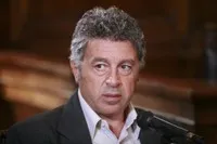 영화배우인 안토니오 카타니아의 대표 이미지